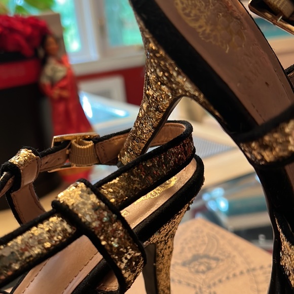 Vince Camuto Padrita Platform Sandals in Gold Glitter & Blk Suede Sz 7 1… - Picture 5 of 16